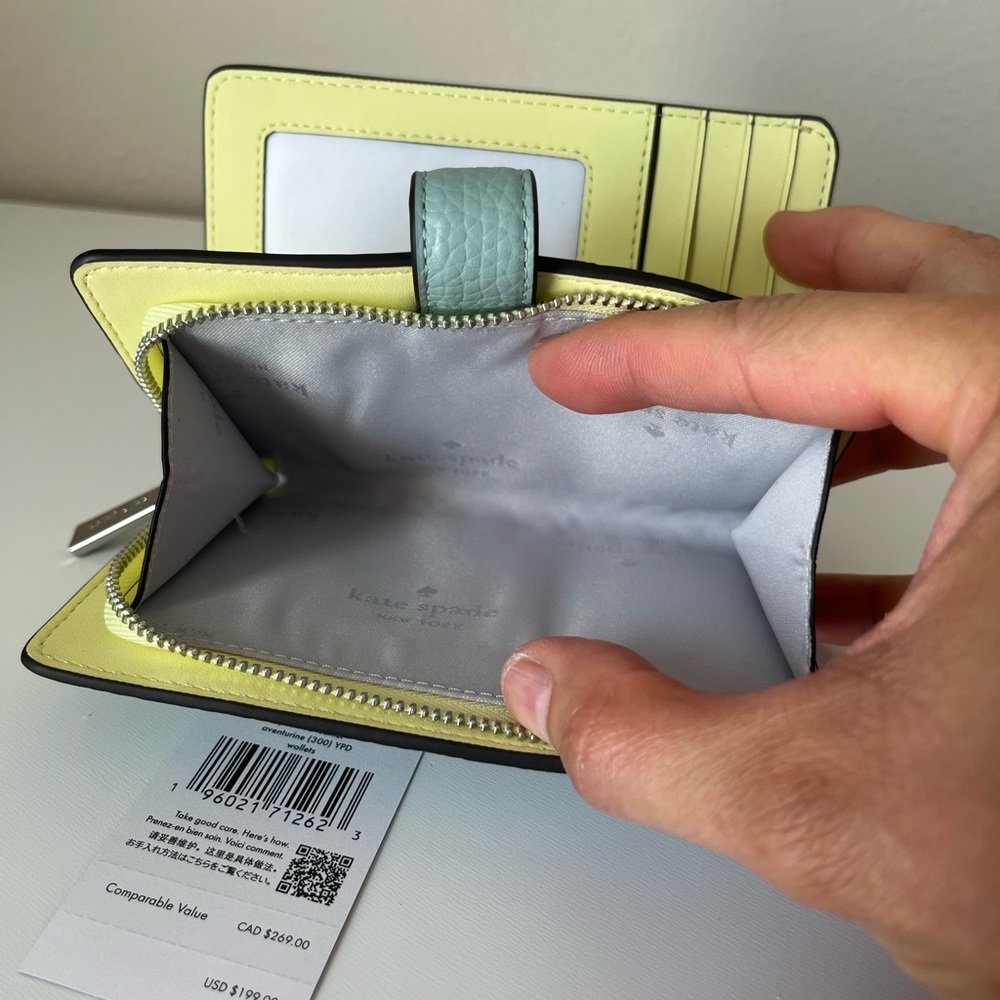 Kate Spade Wallet🎈🎈 - Picture 8 of 10